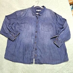 Ava&Viv demin shirt. Size 4x medium washed